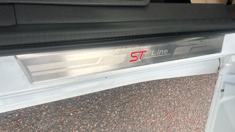 Ford Kuga 1.5 EcoBoost ST-Line 5dr 2WD Petrol Estate